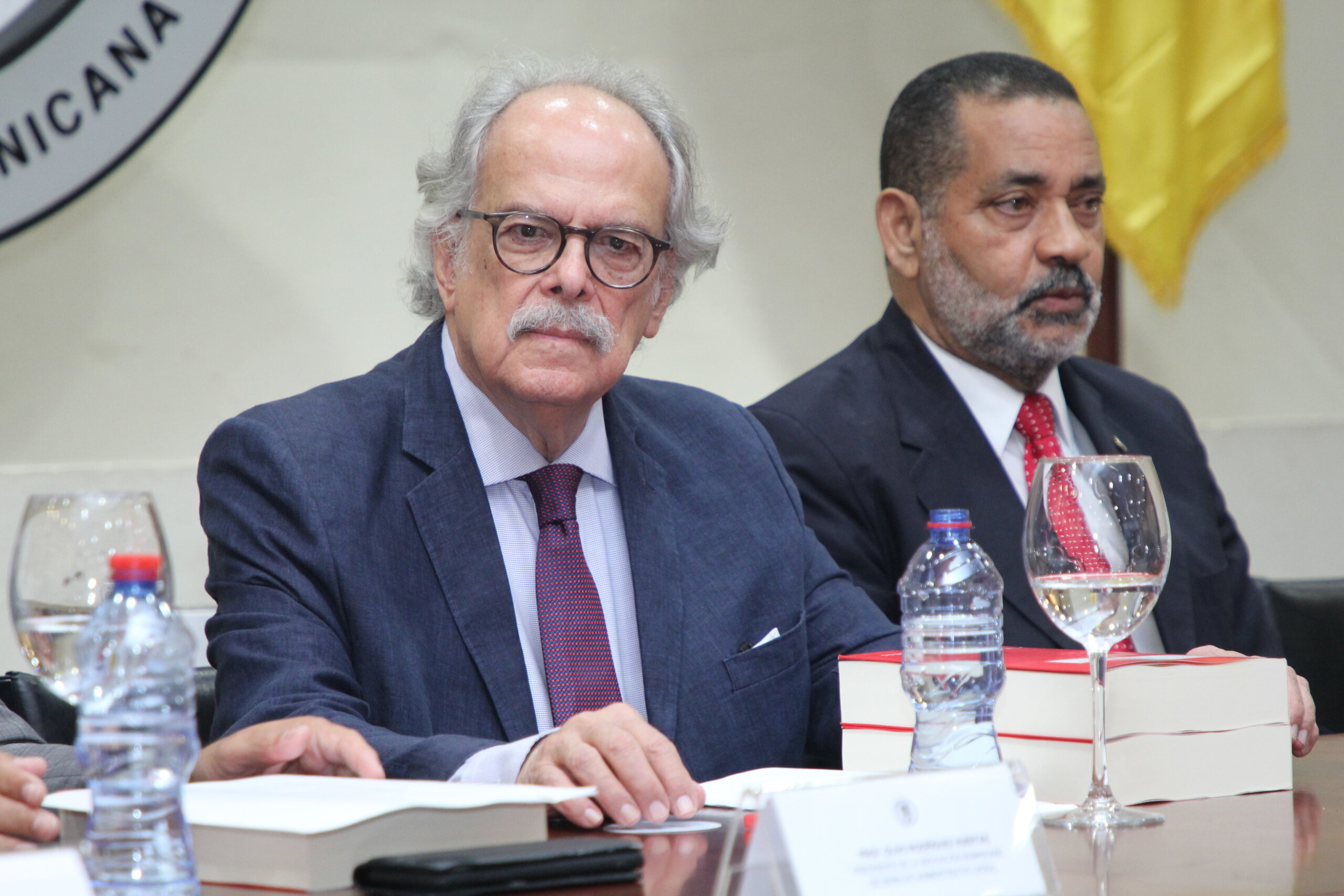 Jurista Allan R. Brewer conjunto al Decano de Humanidades Mariano Rodriguez