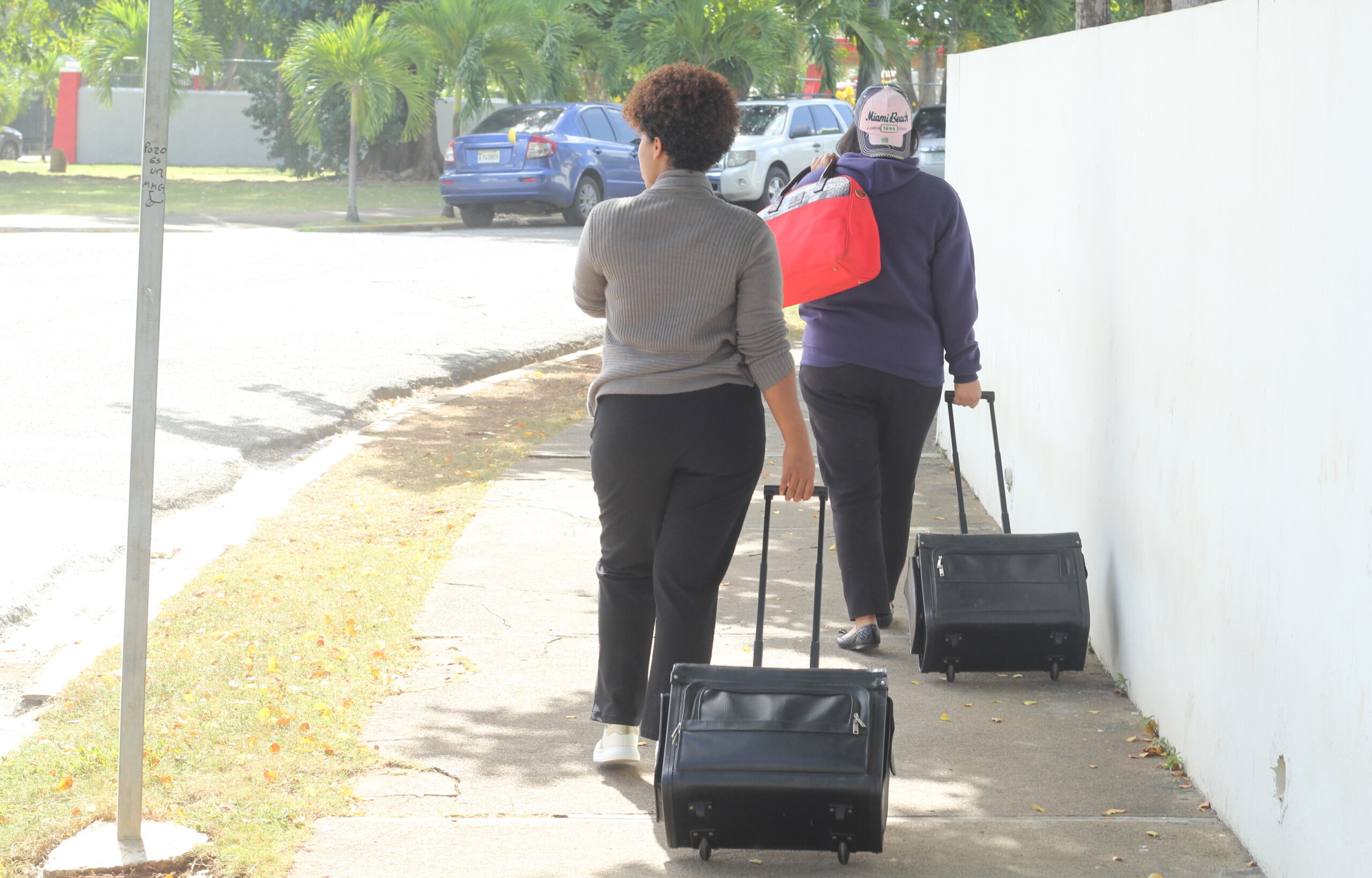 Falta de trabajo, seguridad y derechos: razones por las que jóvenes dominicanos emigran