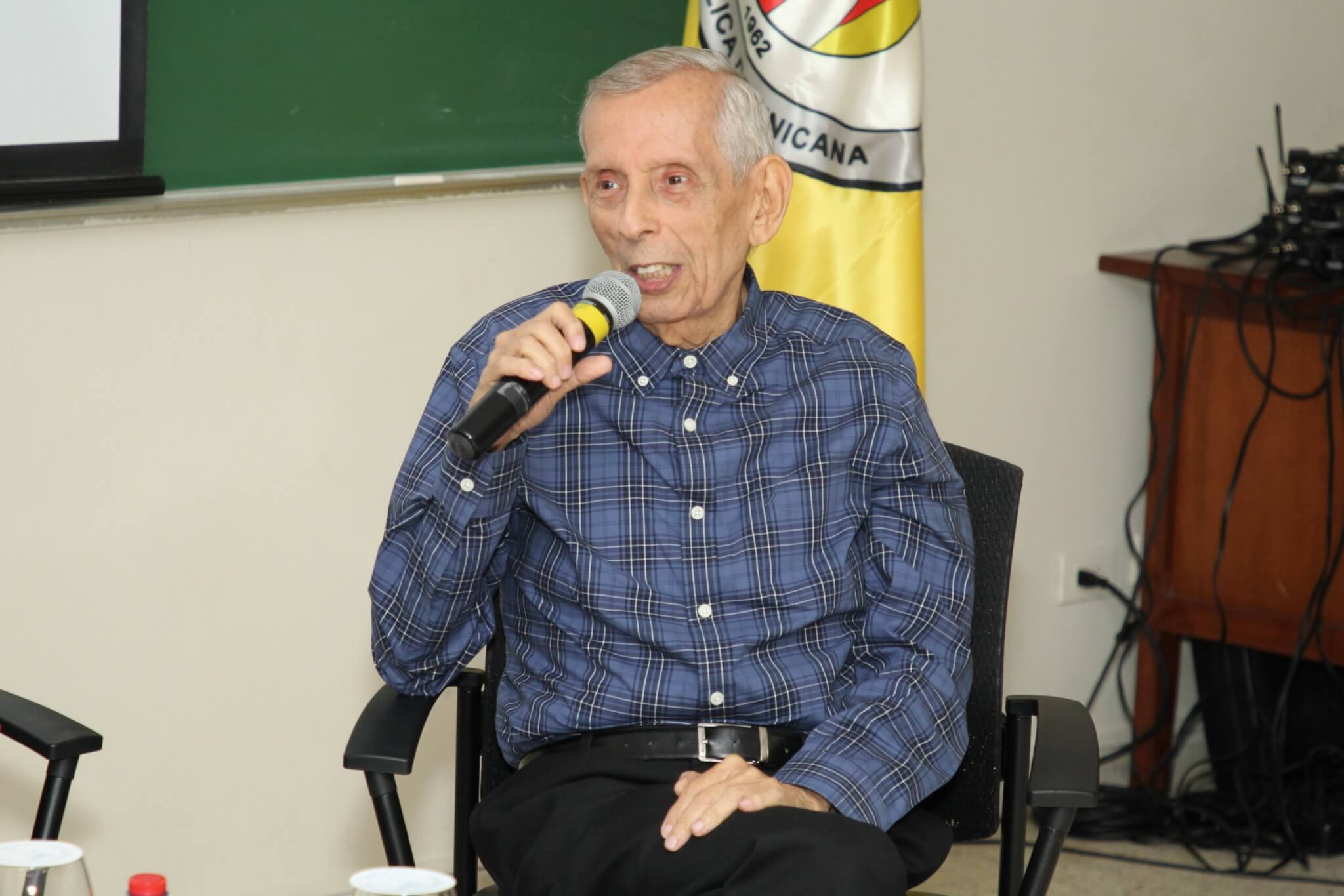 Luis Beiro presenta su libro “Saturno reina en todas partes”