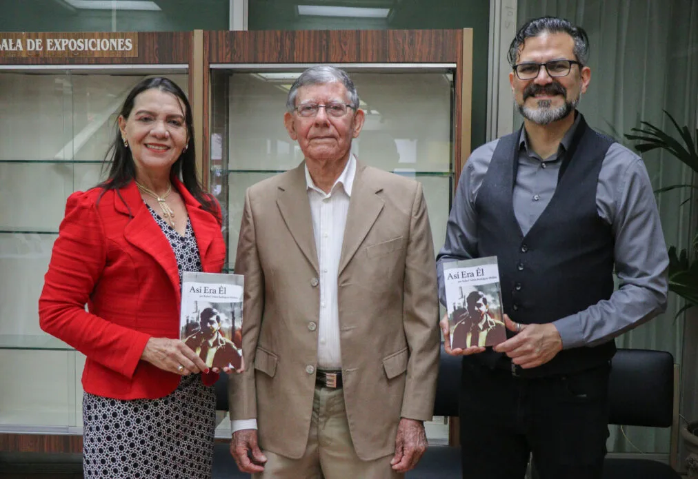 Escuela de Lenguas presenta libro “Así era él” del profesor Tobías Rodríguez Molina