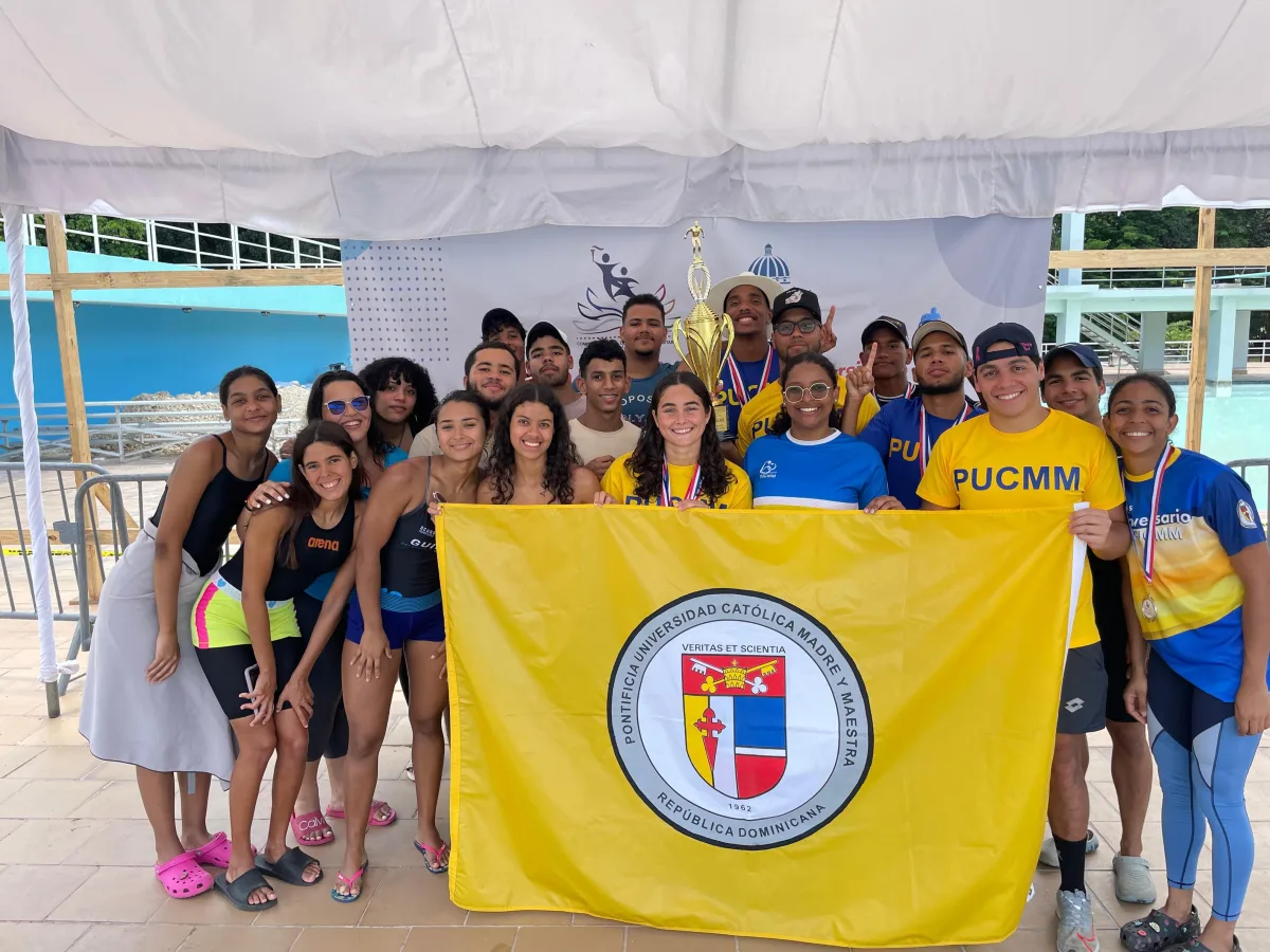 PUCMM gana por segunda vez consecutiva el Torneo Universitario de Natación