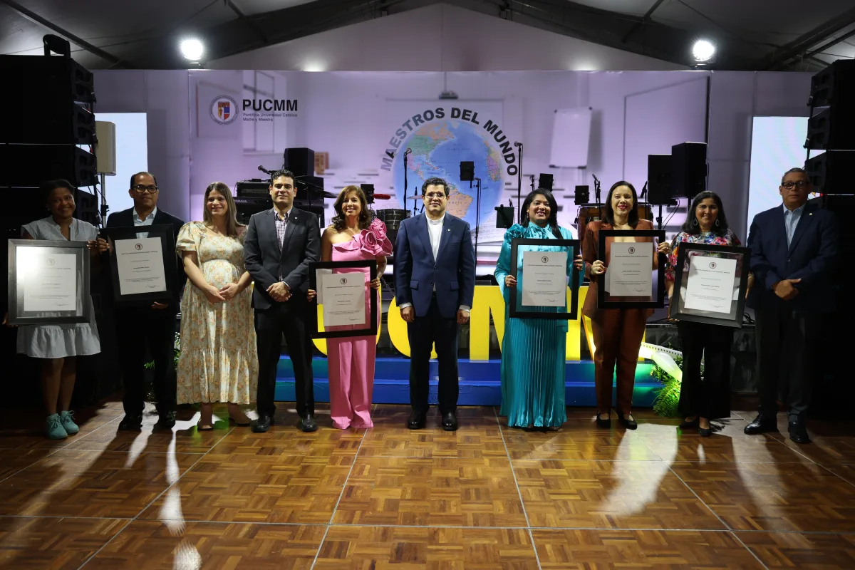 PUCMM reconoce sus docentes destacados