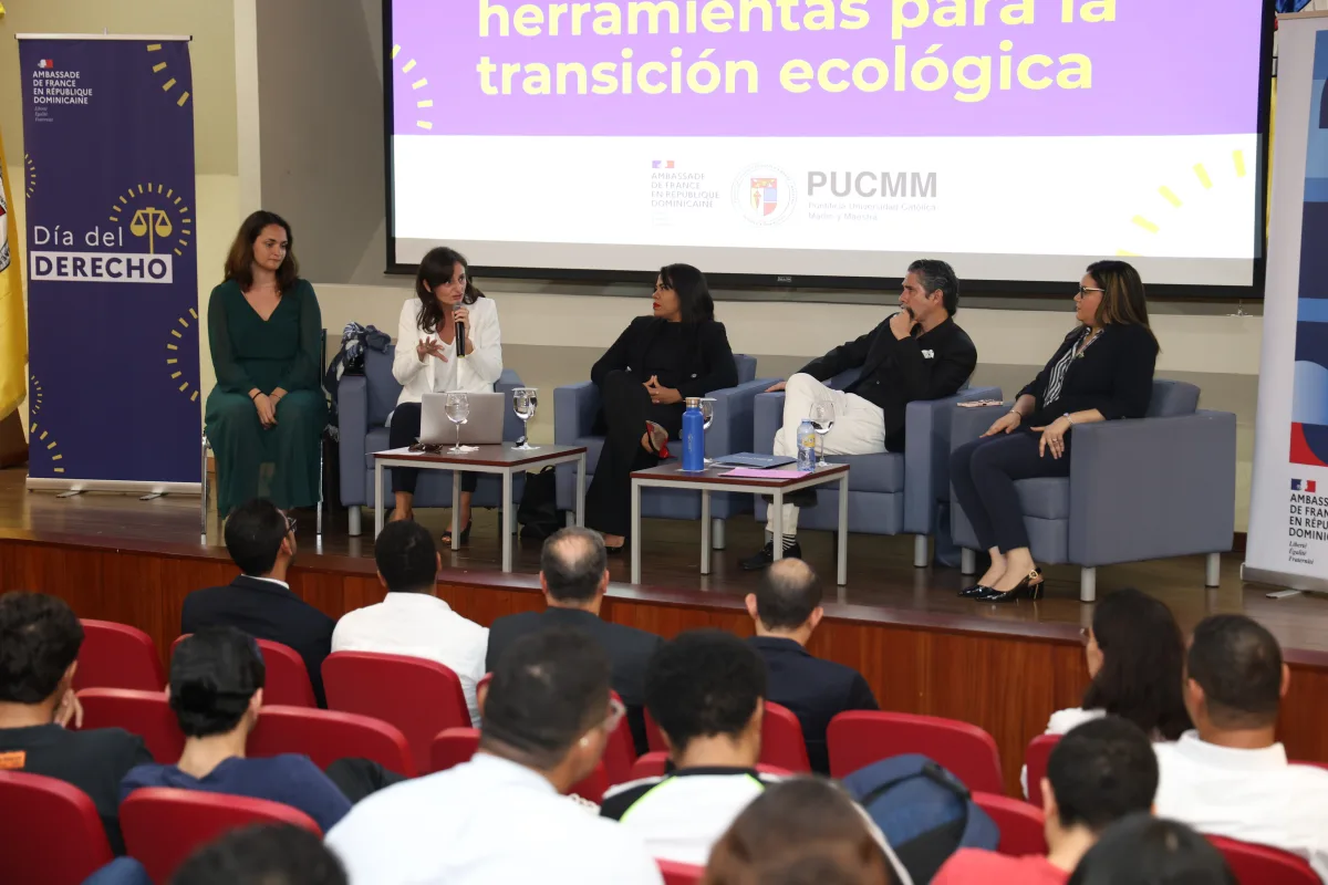 Expertos discuten sobre los Derechos Medioambientales en RD