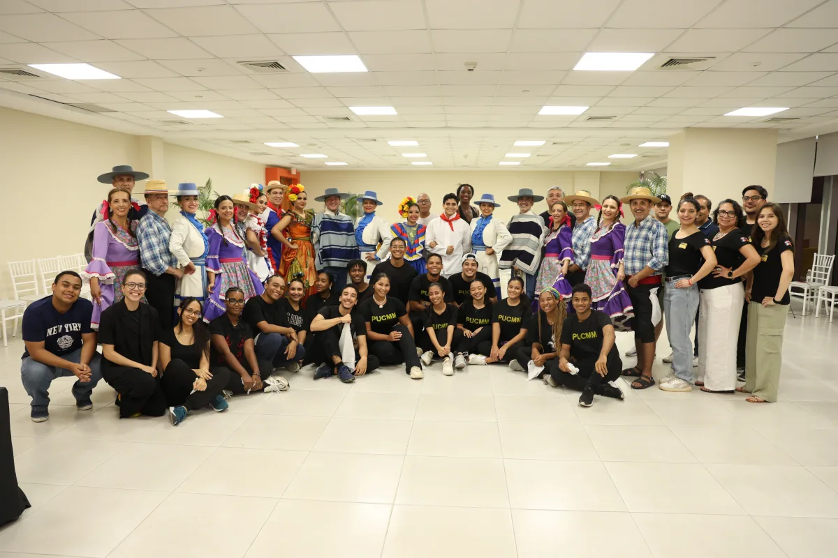 PUCMM recibe al Ballet Folklórico Antumapu de la Universidad de Chile