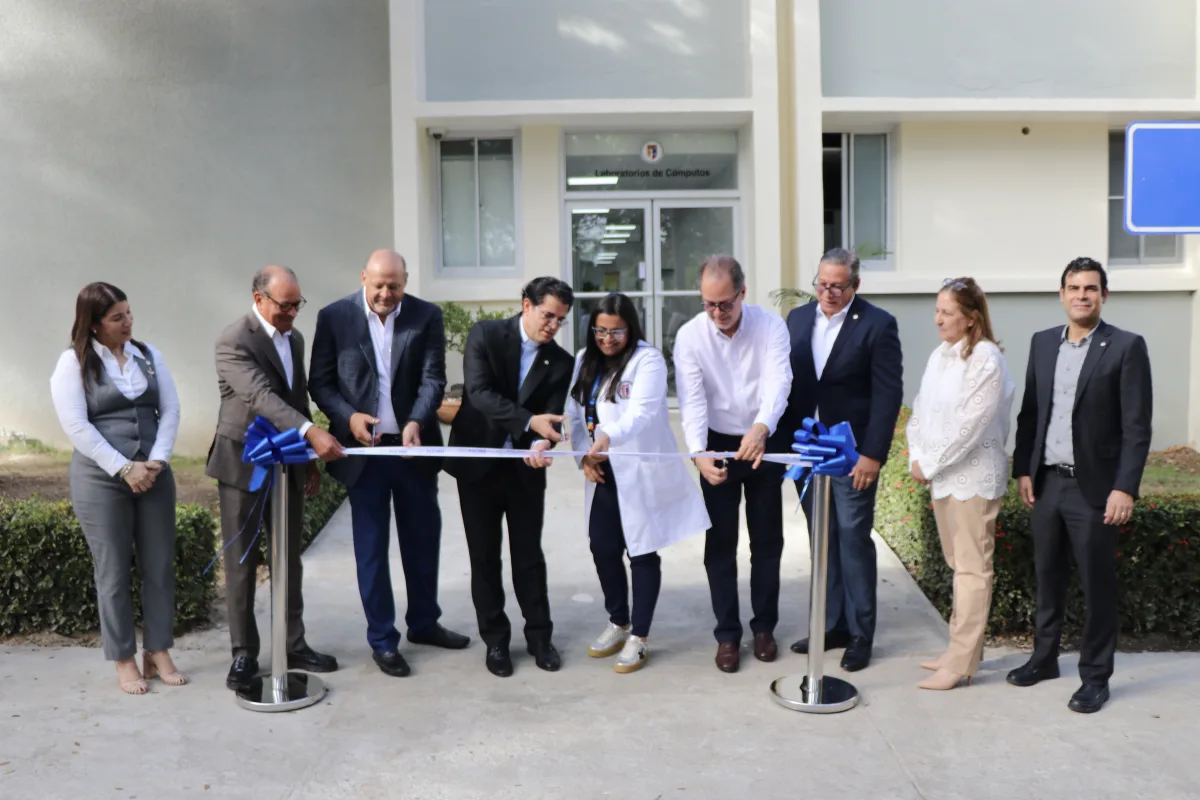 PUCMM entrega renovado edificio Padre Arroyo, con diversas oficinas de servicios