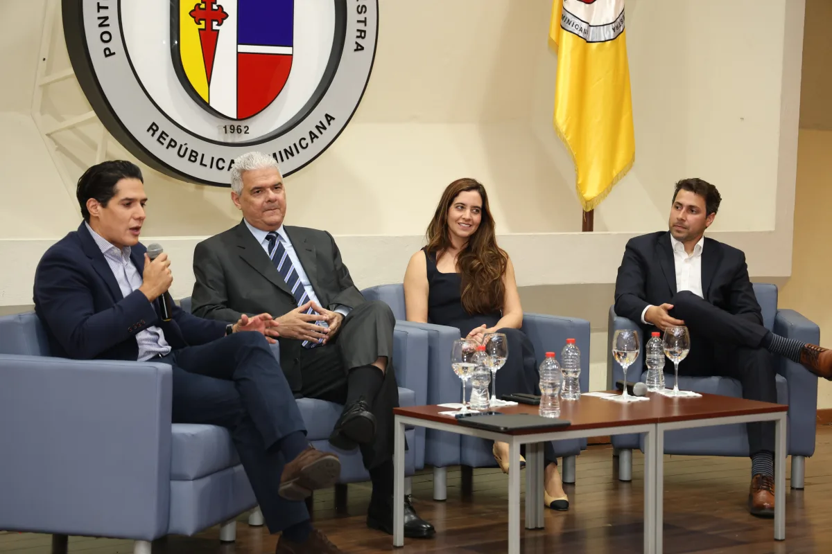 PUCMM aborda el impacto del Derecho Digital en la nueva generación jurídica