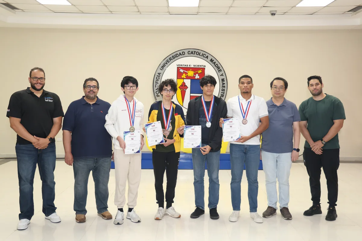 PUCMM acoge la 12ª Olimpiada Dominicana de Informática con más de 80 estudiantes participantes
