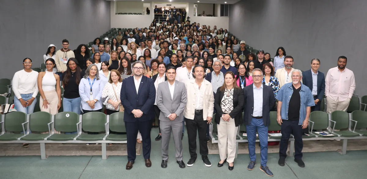 PUCMM recibe casi 200 estudiantes de arquitectura del país en ENEFA 2025