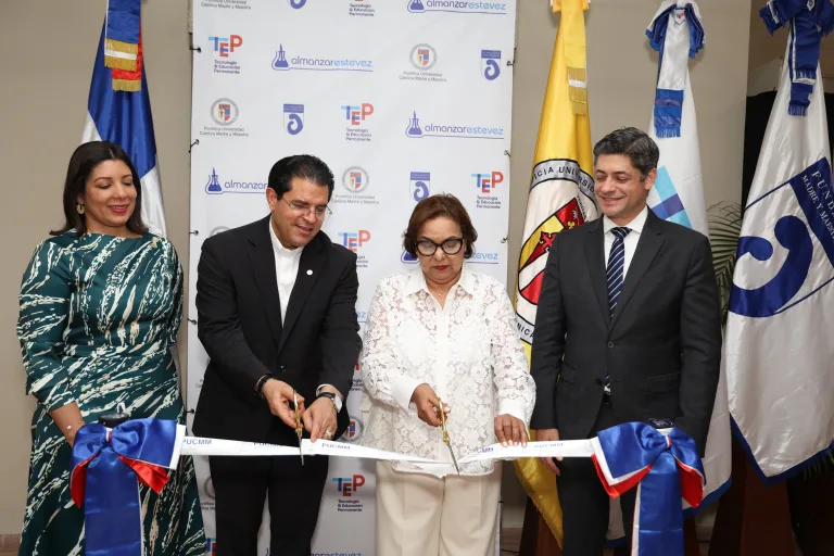 Inauguran nuevo laboratorio de bioanálisis