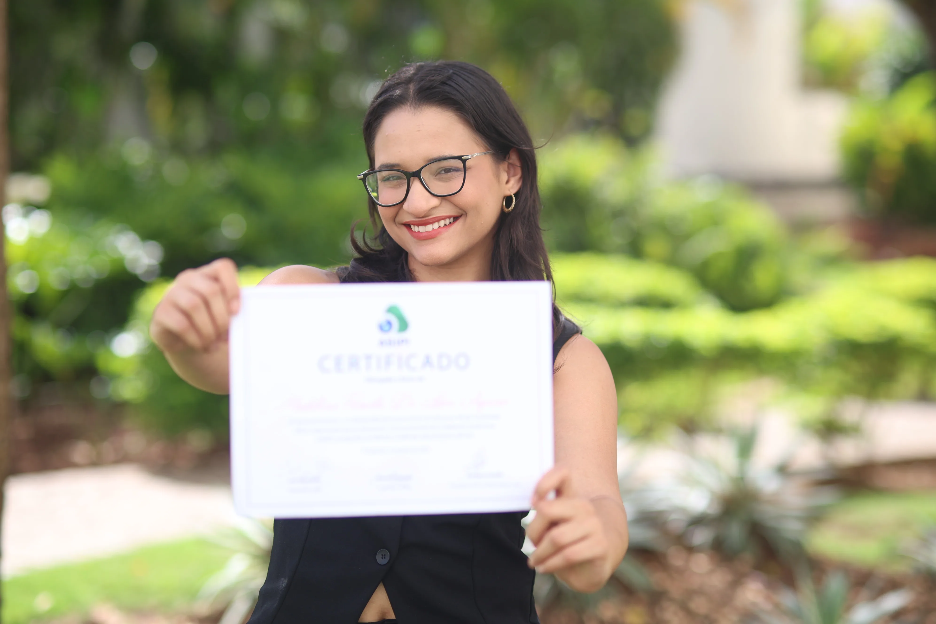 Estudiante de Derecho de PUCMM gana concurso internacional de moda sostenible