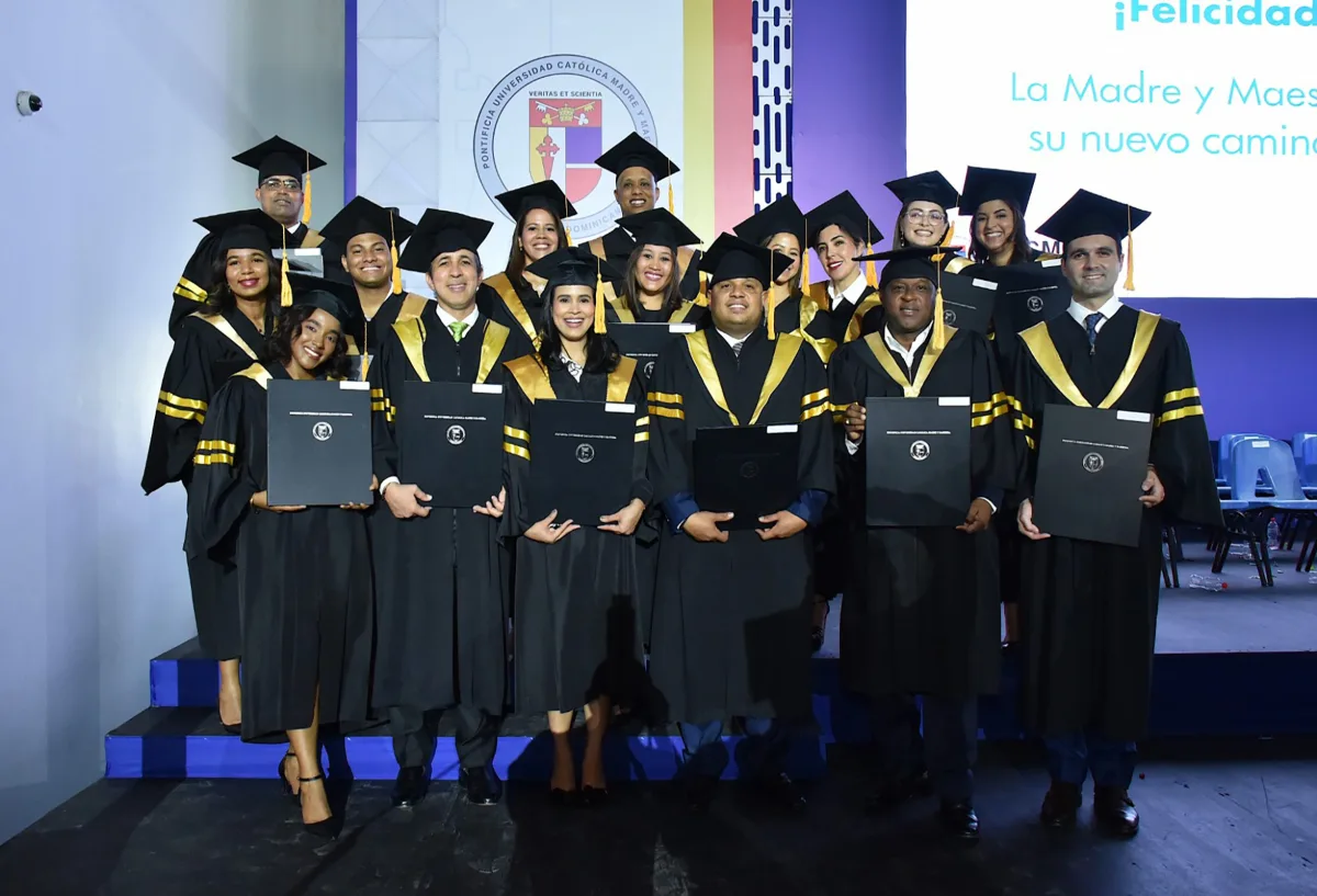 Cátedra de Sostenibilidad Alejandro E. Grullón E. entrega 5ta cohorte de su maestría