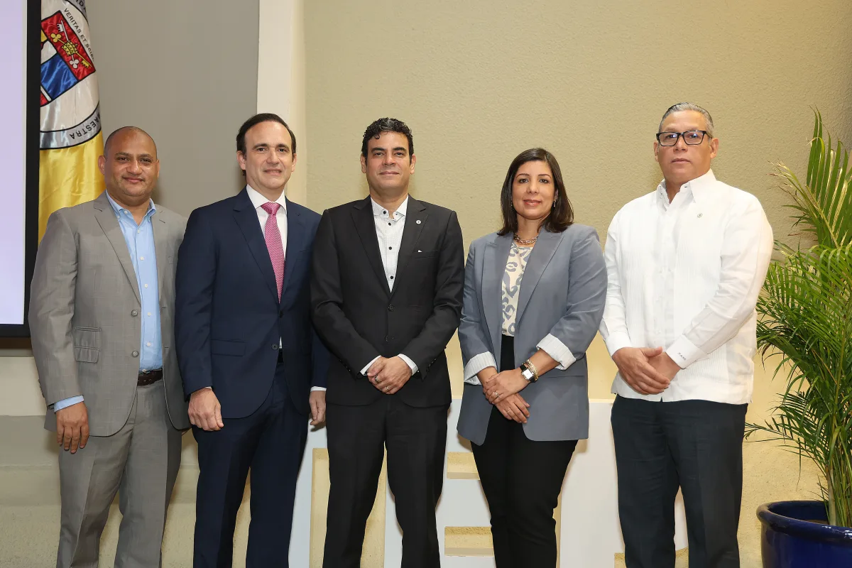 PUCMM realiza Congreso Internacional de Logística 360 para redefinir el futuro del sector