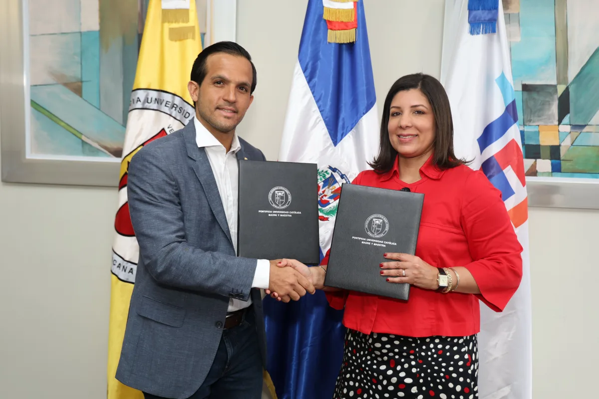 TEP de PUCMM y el Instituto Superior Mariano Moreno firman acuerdo para fortalecer la formación gastronómica