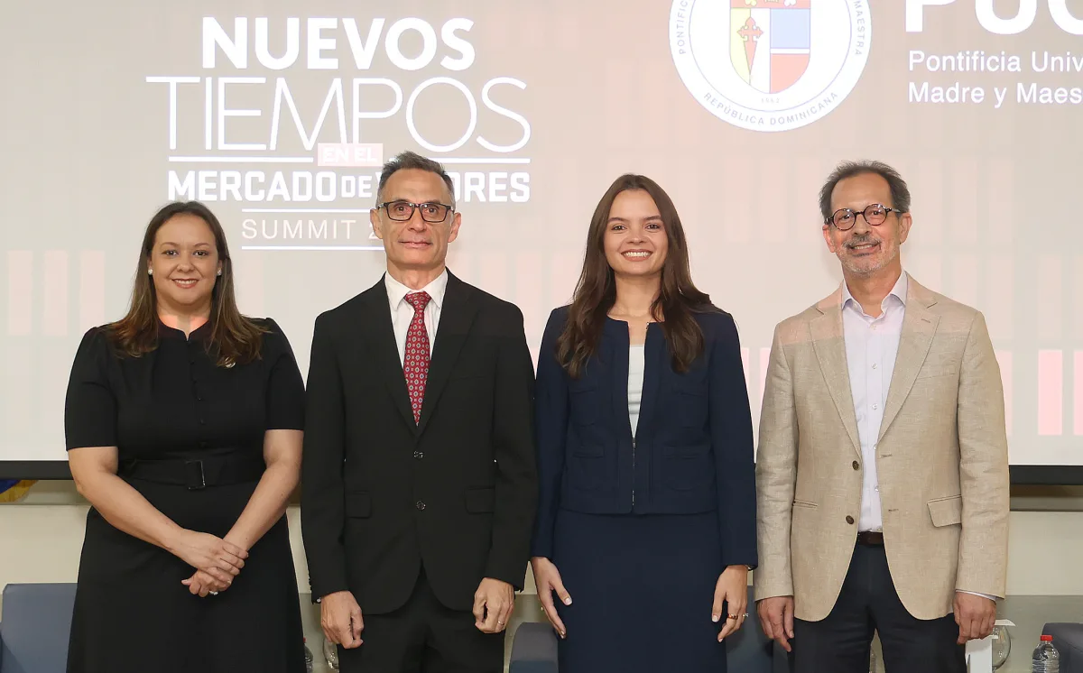 PUCMM y revista Market Brief celebran su primer foro de educación financiera para universitarios