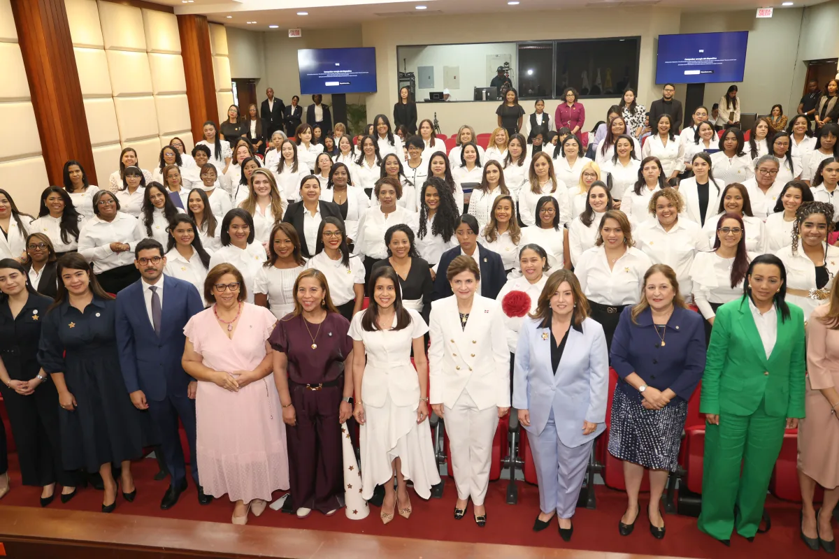 116 empresarias culminan con éxito programa “MujerEs Avanza”