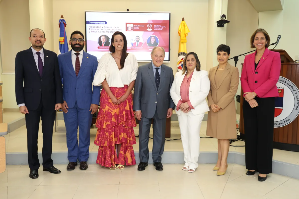 PUCMM realiza conversatorio sobre igualdad y democracia con juristas nacionales e internacionales