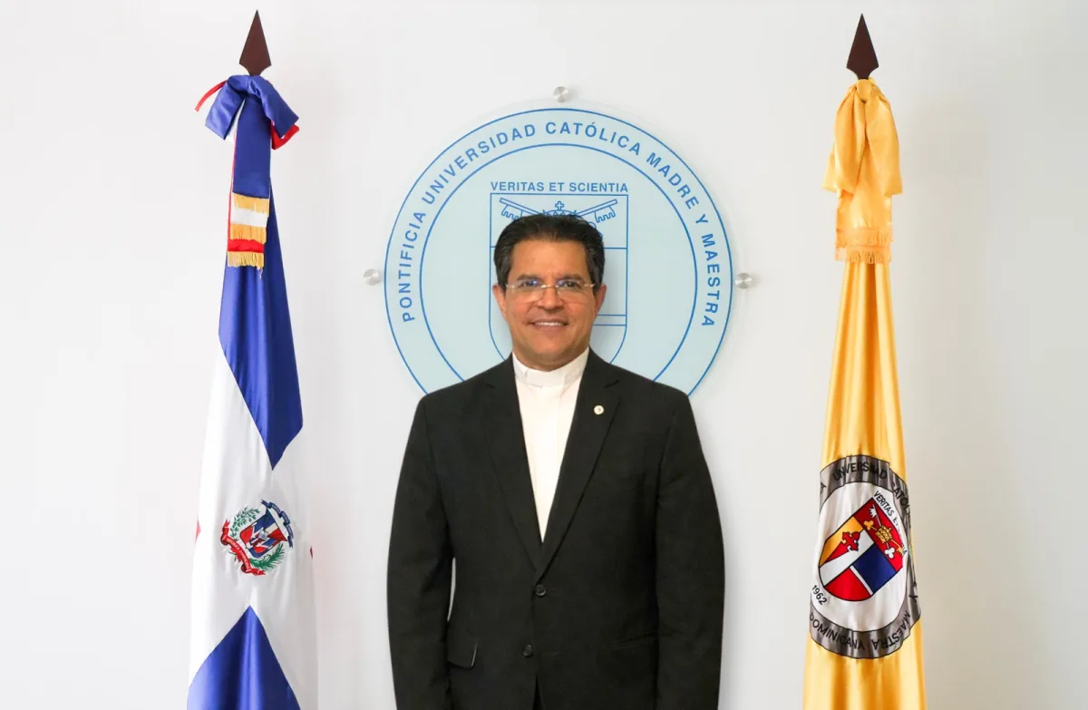 Rector PUCMM llama a la reflexión, la austeridad y la paz en Semana Santa