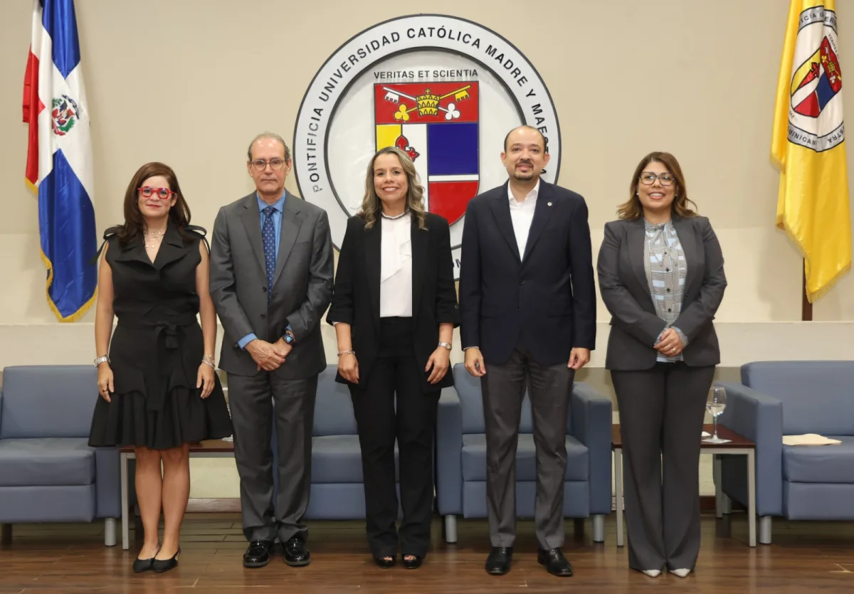 PUCMM analiza la responsabilidad civil médica desde la seguridad del paciente