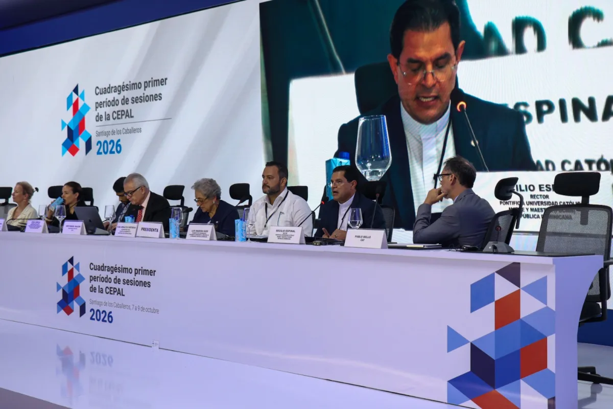 Rector de la PUCMM propone en Cepal aunar esfuerzos para impulsar la IA y los semiconductores