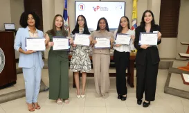 PUCMM gradúa nuevas instructoras del Programa Integrado de Asistente a Profesor de Ciencias de la Salud