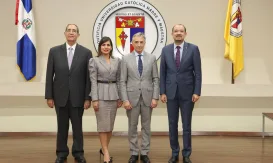 Autoridades de la escuela de derecho acompañan a embajador de la UE en conversatorio PUCMM