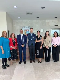 VISITA DE NEBRIJA A PUCMM EN VERTICAL